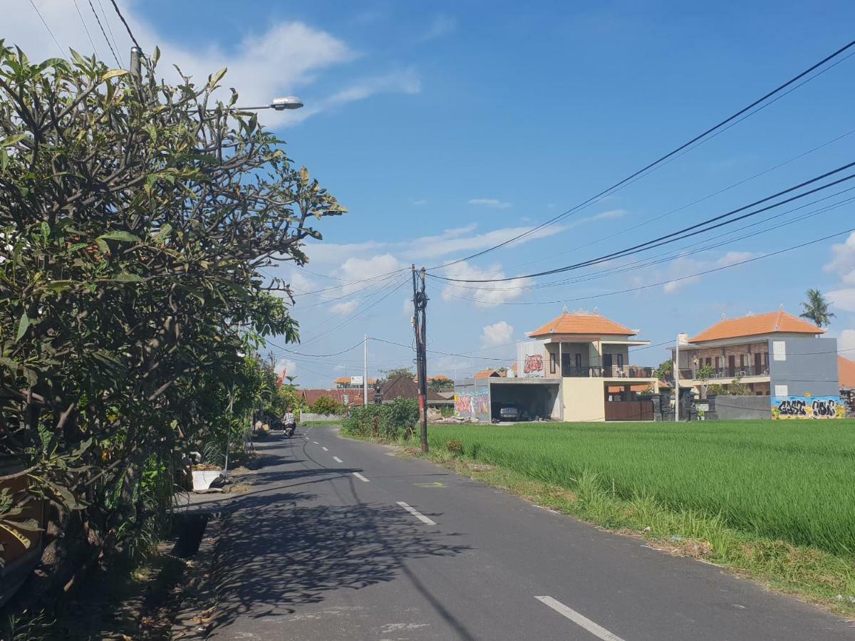 Sun Homestay Canggu ภายนอก รูปภาพ